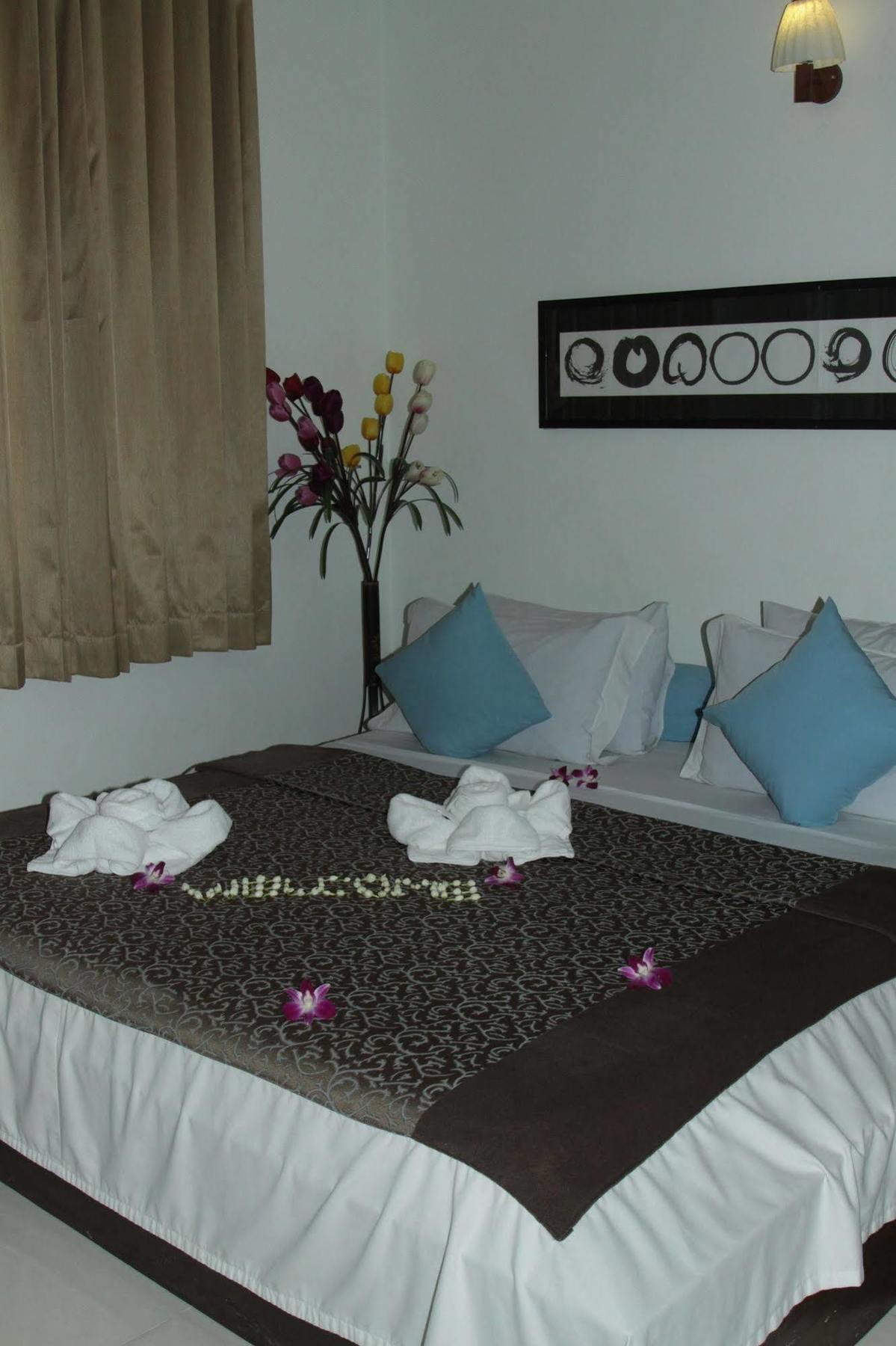 One Up - Banana Hotel Phnom Penh Eksteriør billede