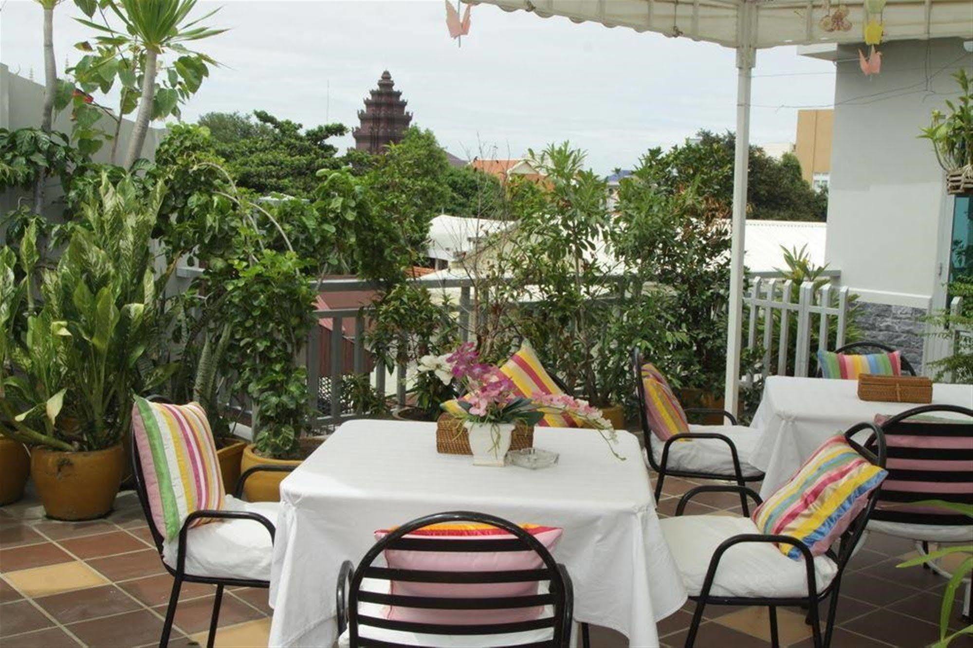One Up - Banana Hotel Phnom Penh Eksteriør billede