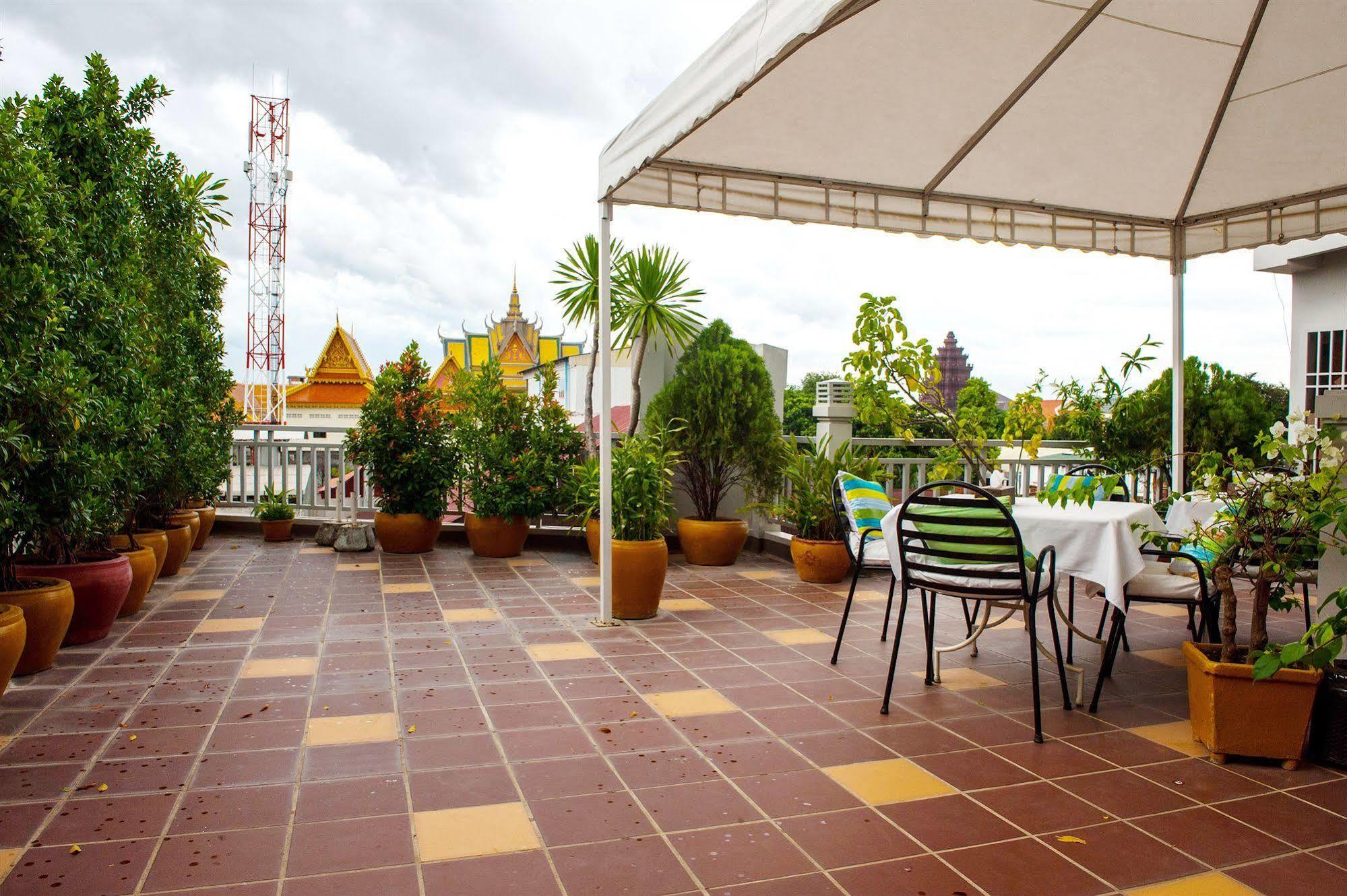 One Up - Banana Hotel Phnom Penh Eksteriør billede